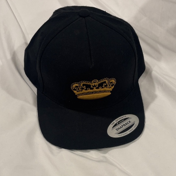 The Classics Other - Black and Gold Kids Snapback Cap